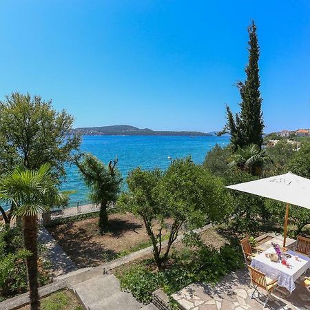 Secret Garden Barada Beach Apartment 特罗吉尔 外观 照片