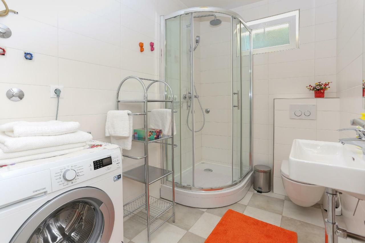 Secret Garden Barada Beach Apartment 特罗吉尔 外观 照片
