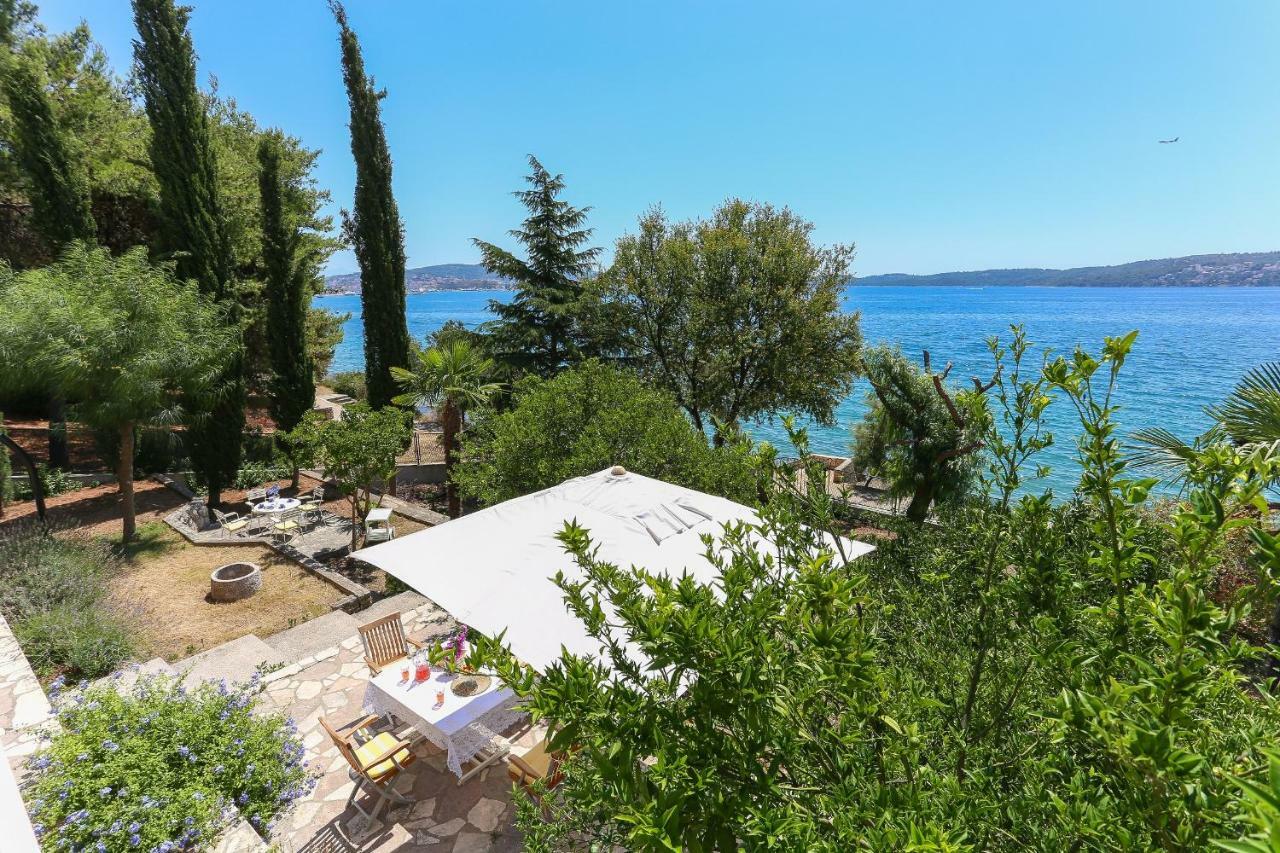 Secret Garden Barada Beach Apartment 特罗吉尔 外观 照片