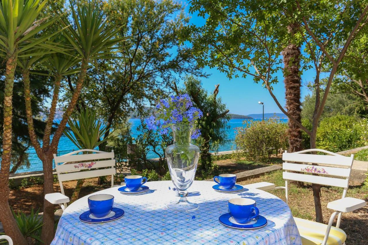 Secret Garden Barada Beach Apartment 特罗吉尔 外观 照片