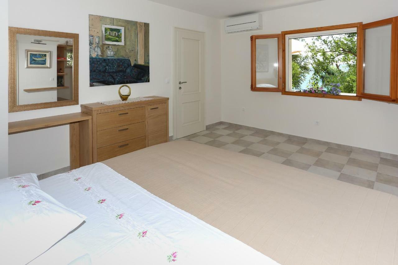 Secret Garden Barada Beach Apartment 特罗吉尔 外观 照片