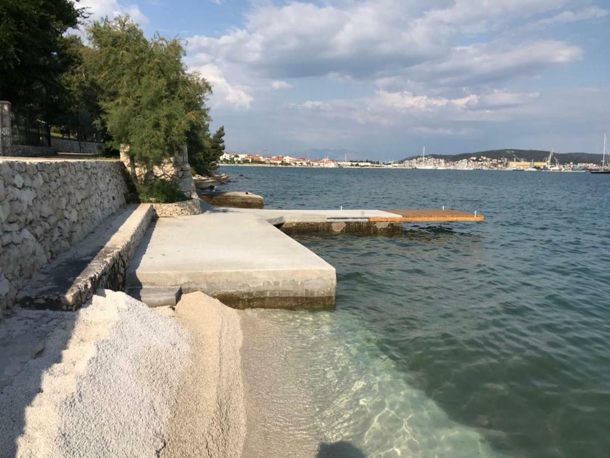 Secret Garden Barada Beach Apartment 特罗吉尔 外观 照片